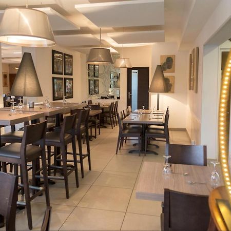 Les Quatre Vents Hotel Muizon Buitenkant foto
