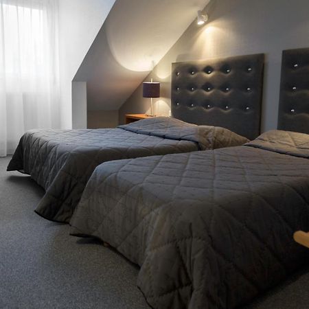 Les Quatre Vents Hotel Muizon Buitenkant foto