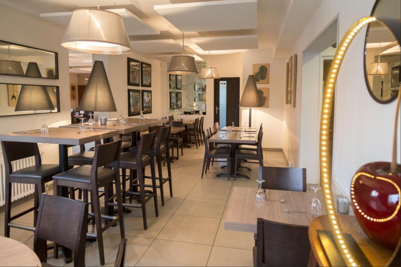 Les Quatre Vents Hotel Muizon Buitenkant foto